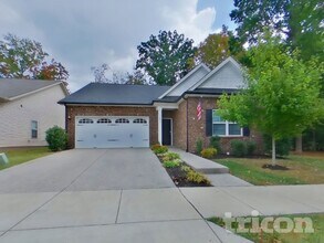 Building Photo - 265 Bexley Way