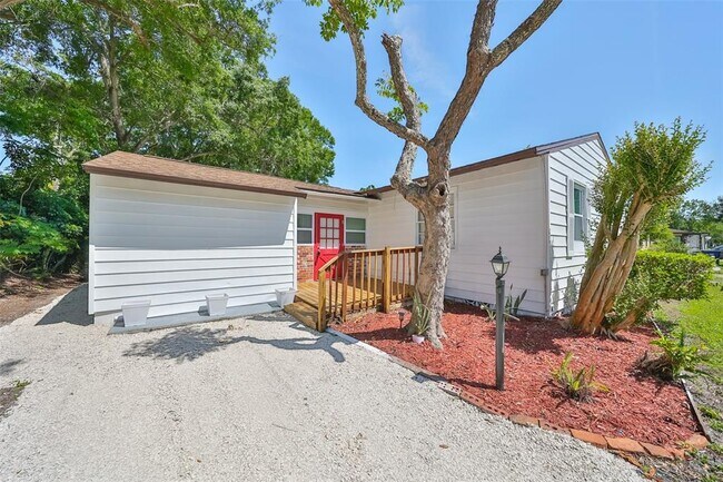 Building Photo - 5117 N Rome Ave
