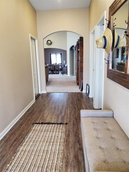 Foto del edificio - 6237 Stone Lake Dr