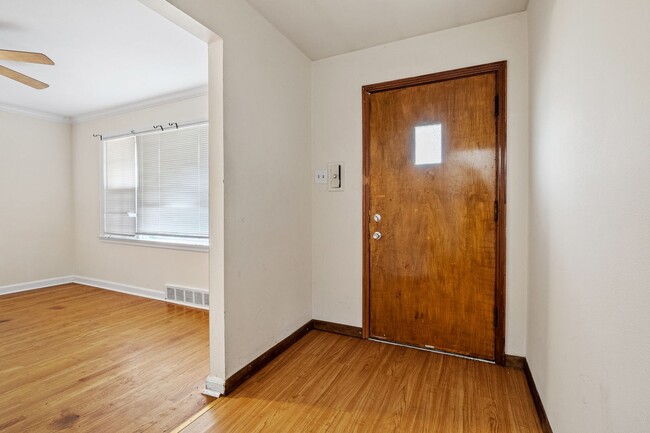 Foto del edificio - Accepting Section 8! 3 bed 1 bath home off...