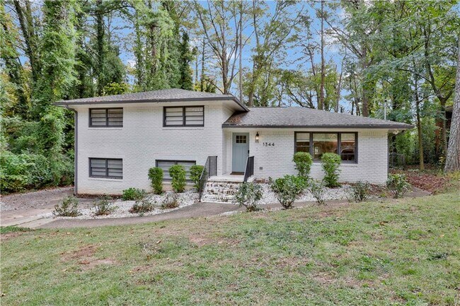 Building Photo - 1344 Midlawn Dr