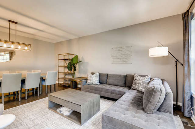 Foto del edificio - 2686 W Lake Ave