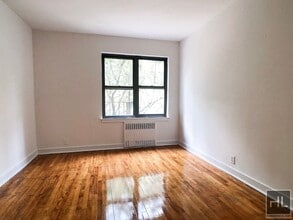 Building Photo - East 61 Street