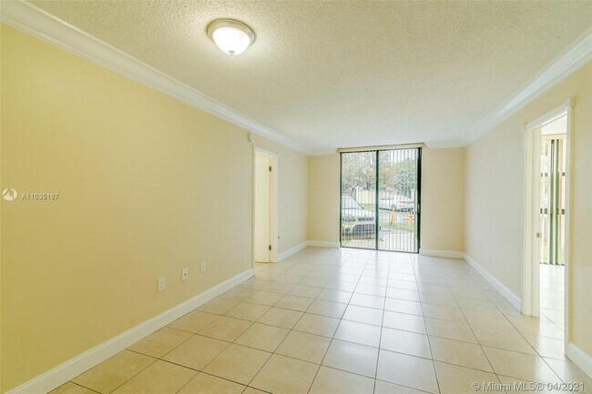 Foto del edificio - 2055 SW 122nd Ave