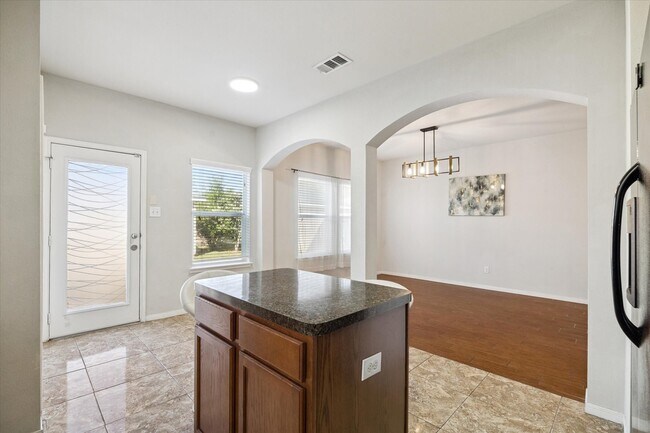 Foto del edificio - 20566 Sycamore Crest Ln