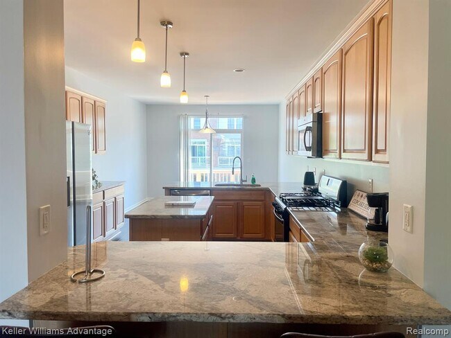 Building Photo - 37536 Newburgh Park Cir