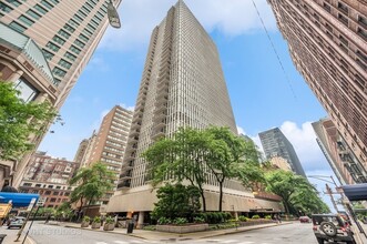 Building Photo - 200 E Delaware Pl