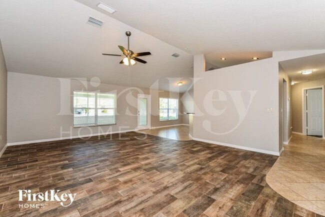 Building Photo - 1629 N Gator Cir