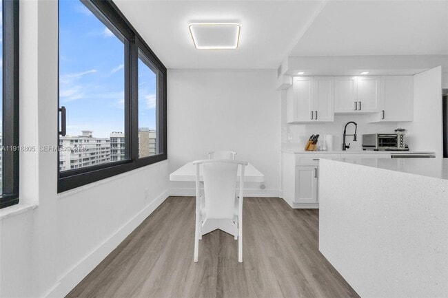 Foto del edificio - 3589 S Ocean Blvd