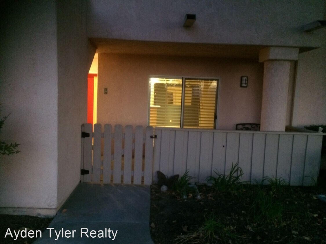 Primary Photo - 24425 Leonard Tr Ln