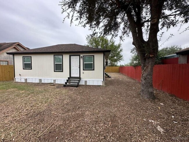 Foto del edificio - 16 Gardenia St