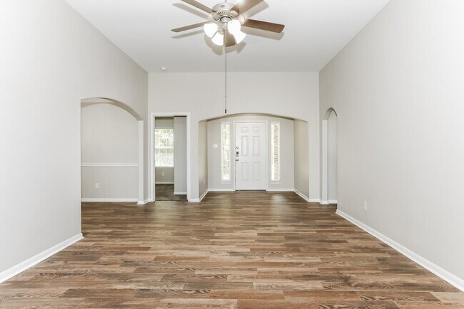 Foto del edificio - 17189 Glen Oaks Dr