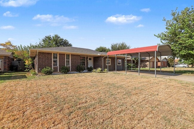 Building Photo - 1052 Hargis Ln