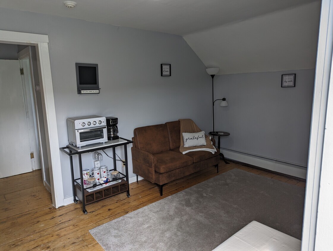 4511 S Wheelock Rd, Lyndonville, VT 05851 House Rental in Lyndonville