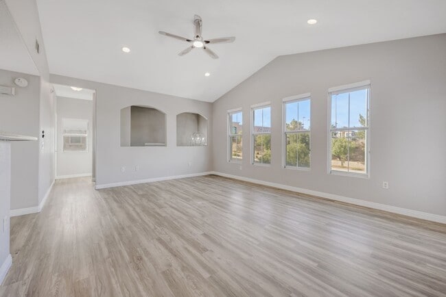 Foto del edificio - Upgraded Townhouse in Summerlin
