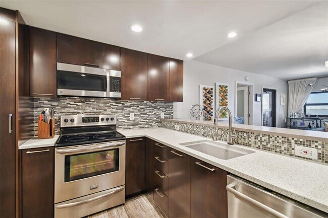 Foto del edificio - 4141 Bayshore Blvd