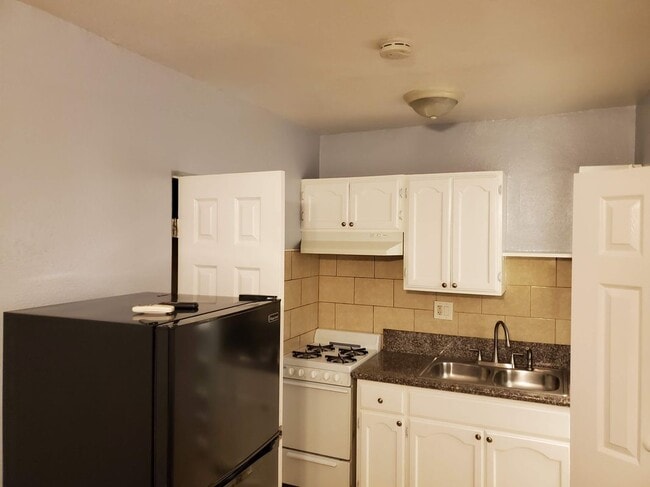 Foto del edificio - 3313 California St