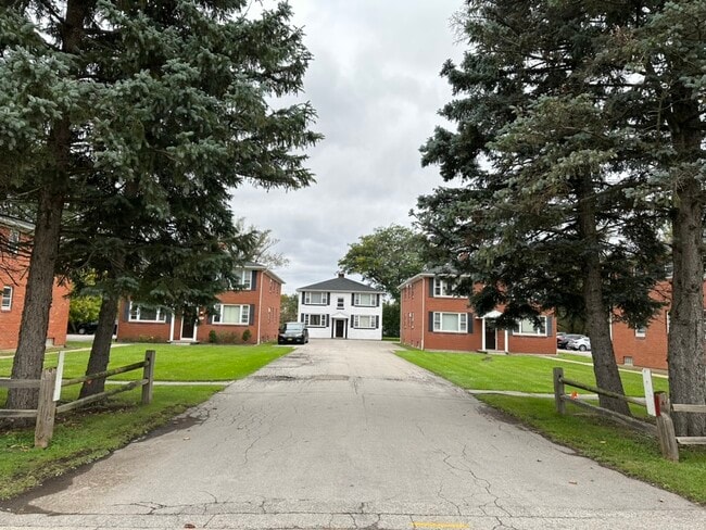 Building Photo - 6062 Transit Rd