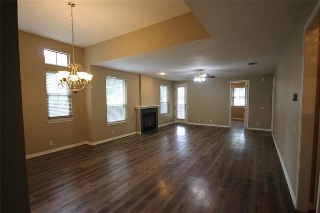 Building Photo - 11558 Spicewood Pkwy