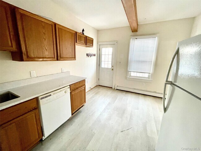 Foto del edificio - 17 Ribbecke Hill Rd