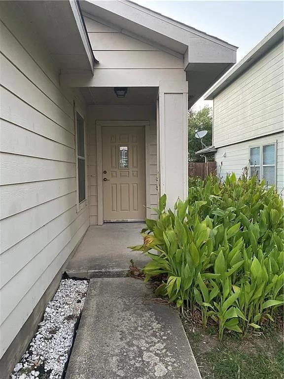 Foto del edificio - 1420 Poppy Seed Ln