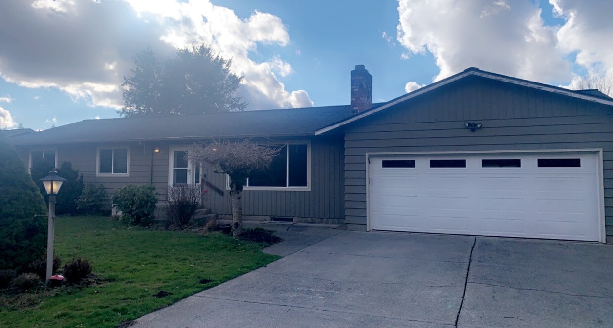 8071 Emery Rd, Lynden, WA 98264 House Rental in Lynden, WA