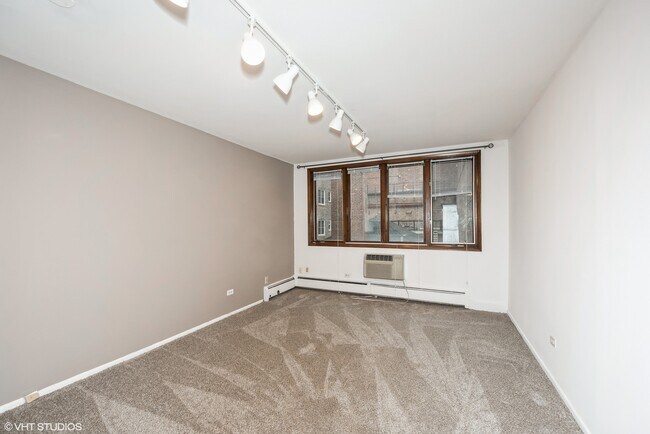 Foto del edificio - 1355 N Dearborn St