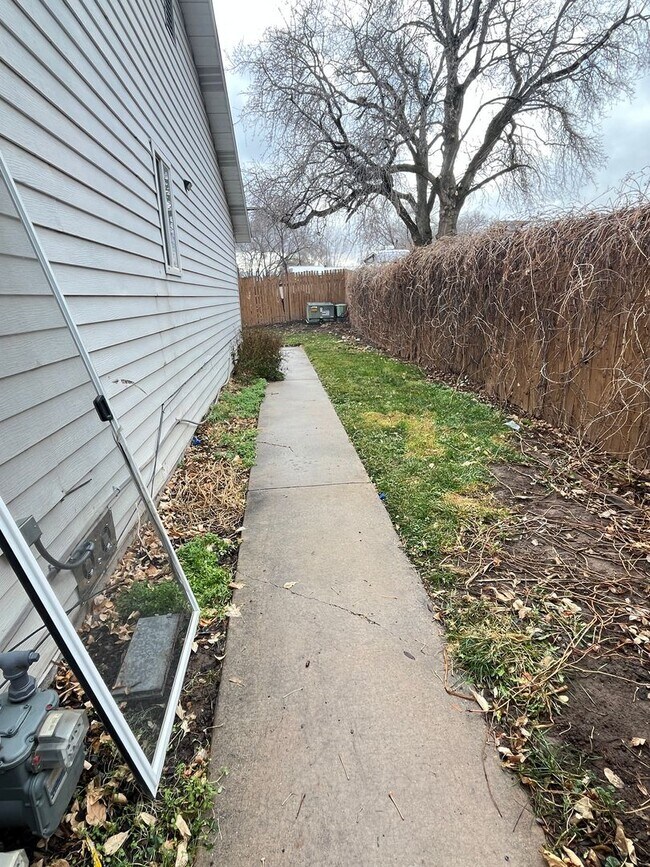 Foto del edificio - Riverside 1497-99