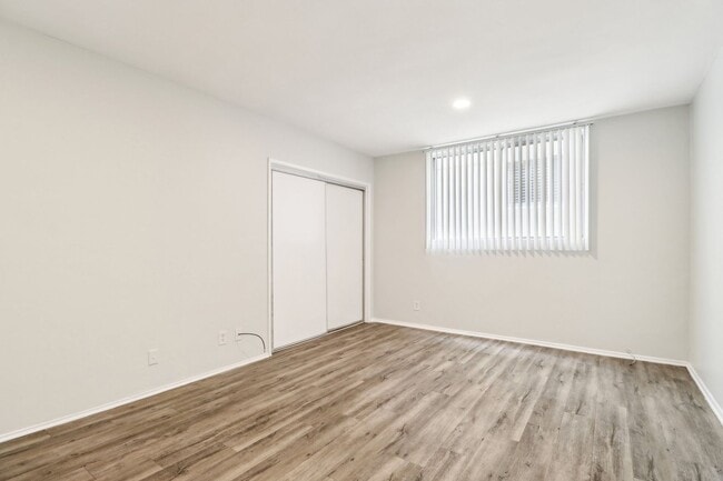 Interior Photo - 1275 Federal Ave
