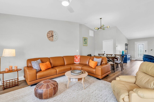 Foto del edificio - 81 Wickliffe Dr