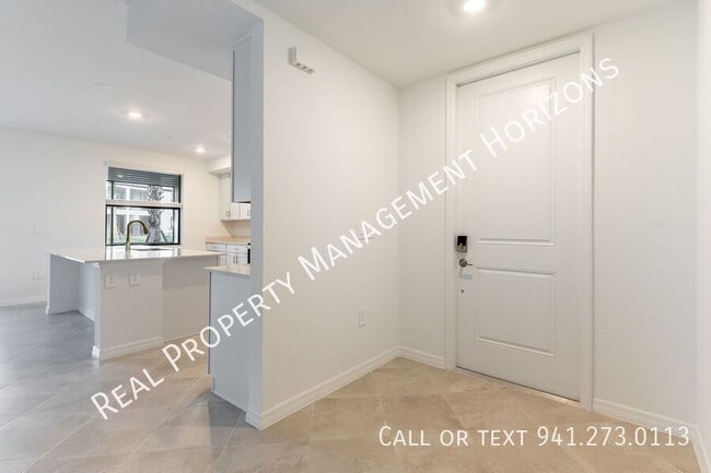 Foto del edificio - 5628 Summit Point Cir