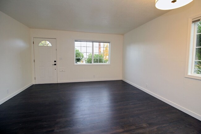 Foto del edificio - 5535-5535 SE 17th Ave