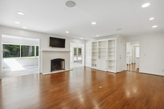 Foto del edificio - 4708 Tall Pines Dr NW
