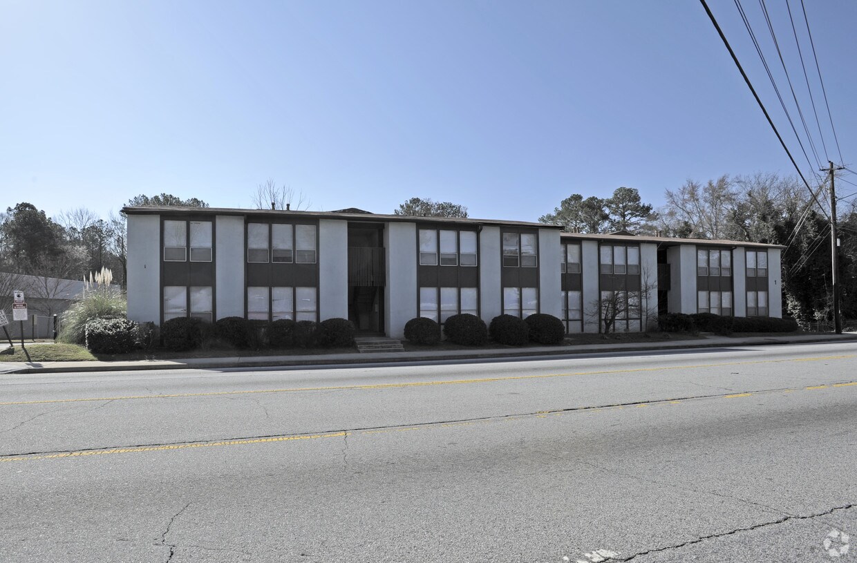 Martin Manor Apartments in Atlanta, GA