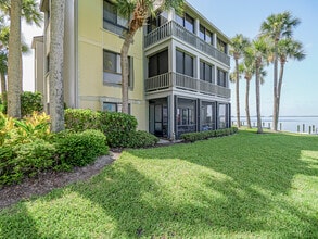 Building Photo - 1001 Bay Rd