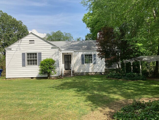 Building Photo - 300 Crestway Dr