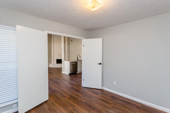 Foto del edificio - 5115 Beaver Hollow Dr