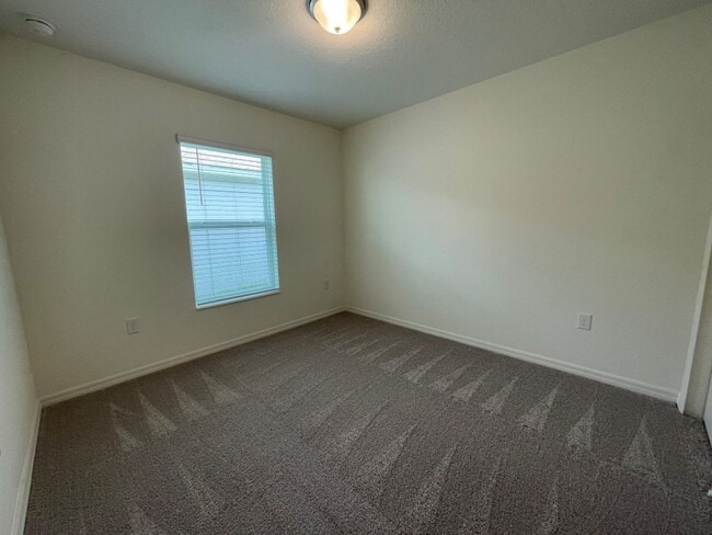 Building Photo - 1529 Venice Ln