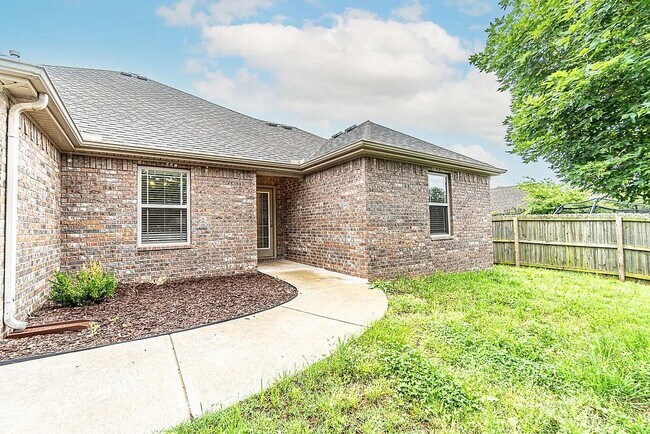 Foto del edificio - 3104 SW Featherston Rd