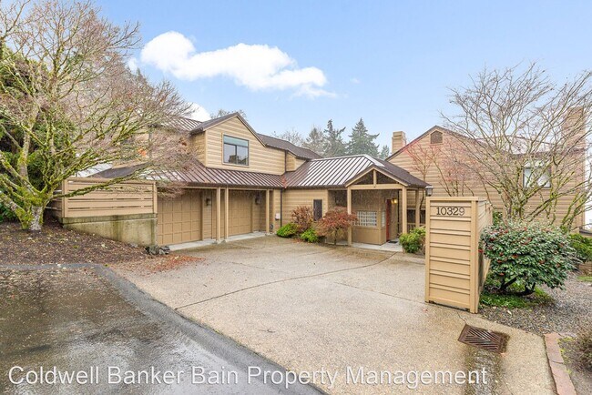 Building Photo - 4 br, 3.5 bath House - 10329 NE 55th Street