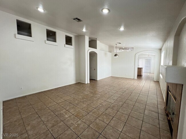 Foto del edificio - 7100 Junction Village Ave
