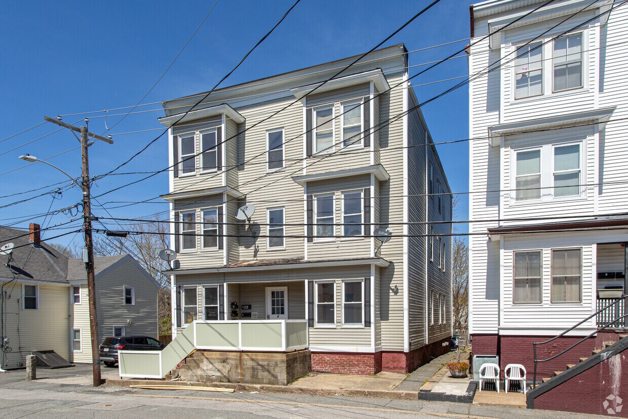 8 Fair St, Gloucester, MA 01930 Apartments in Gloucester, MA