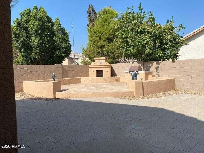 Building Photo - 5368 W Topeka Dr