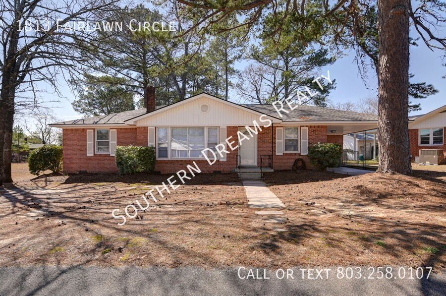 Foto principal - Charming 3-Bed home in Cayce with a spacio...