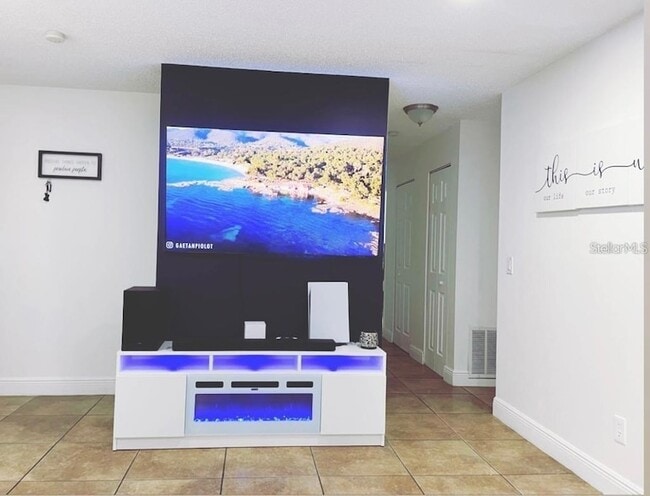 Foto del edificio - 11331 Cardiff Dr