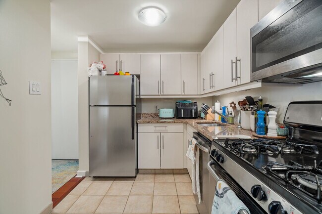 Foto del edificio - 225 S 18th St