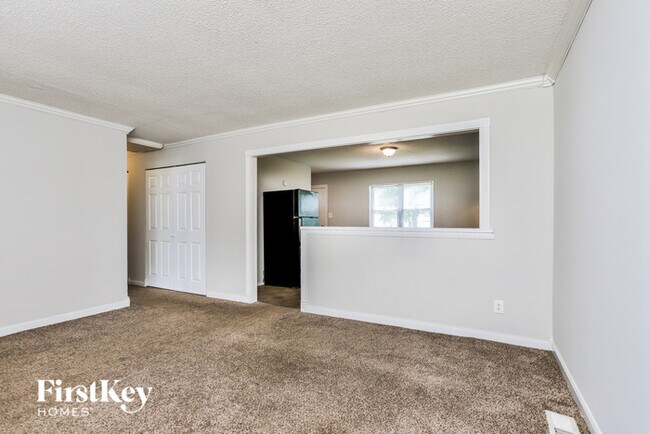 Foto del edificio - 4841 Rose Blossom Ln