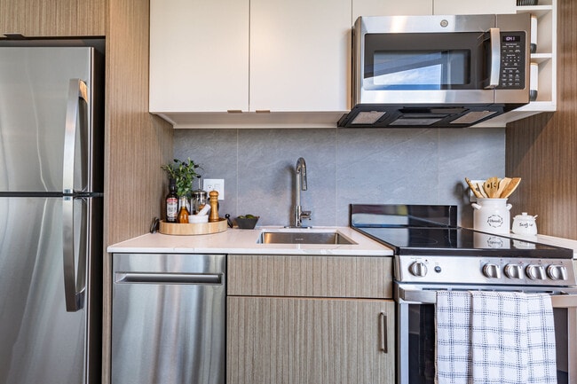 Photo - Pinnacle Apartments