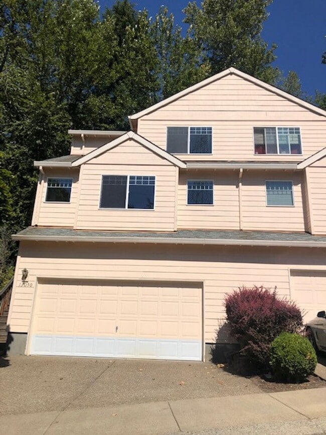 Building Photo - 13050 SW Creekshire Dr