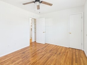 Building Photo - 2000 Lamb Ave